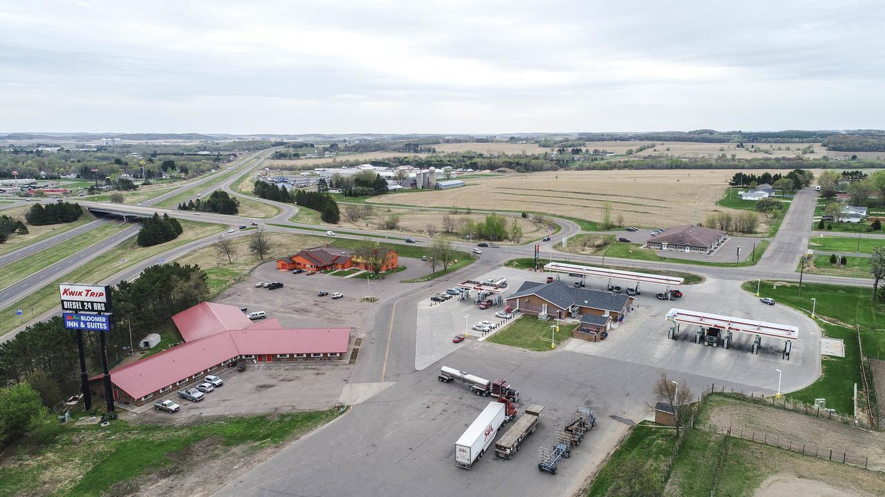 Bloomer Inn & Suites Exteriör bild