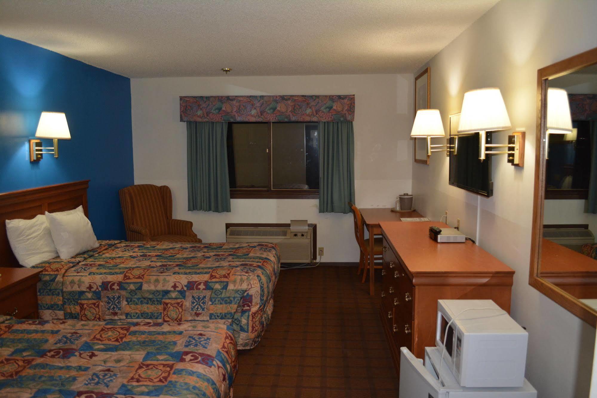 Bloomer Inn & Suites Exteriör bild